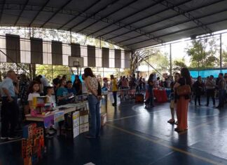 Feira de ciências recebe mais de 4 mil visitantes