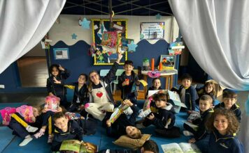 Escola Atuação reúne estudantes para chá literário