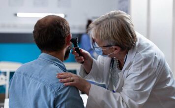 Novembro Laranja é o mês de conscientização sobre a saúde da audição