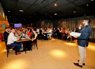 Programa de residência do Hospital São Vicente diploma novos especialistas