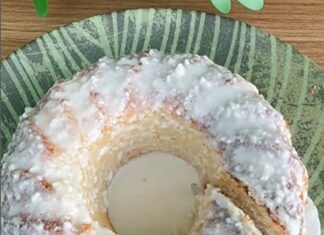 Receitas com água de coco: aprenda a encaixar a bebida em receitas saudáveis