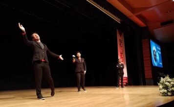 Sinepe/PR celebra Dia dos Professores com espetáculo da Cia. Barbixas