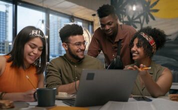 CIEE/PR disponibiliza mais de 3.400 vagas de estágio no estado