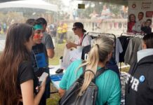 Amigos do HC recebem calouros da UFPR com ação solidária no banho de lama