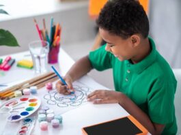 Amigos do HC lançam campanha de arrecadação de material escolar para crianças hospitalizadas