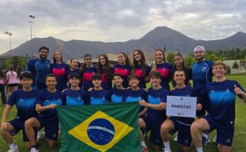 Estudantes de Curitiba participam de campeonatos esportivos e culturais no Chile