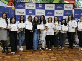 Capacitações profissionalizantes gratuitas abrem vagas para moradores do Tatuquara, Campo de Santana e Araucária